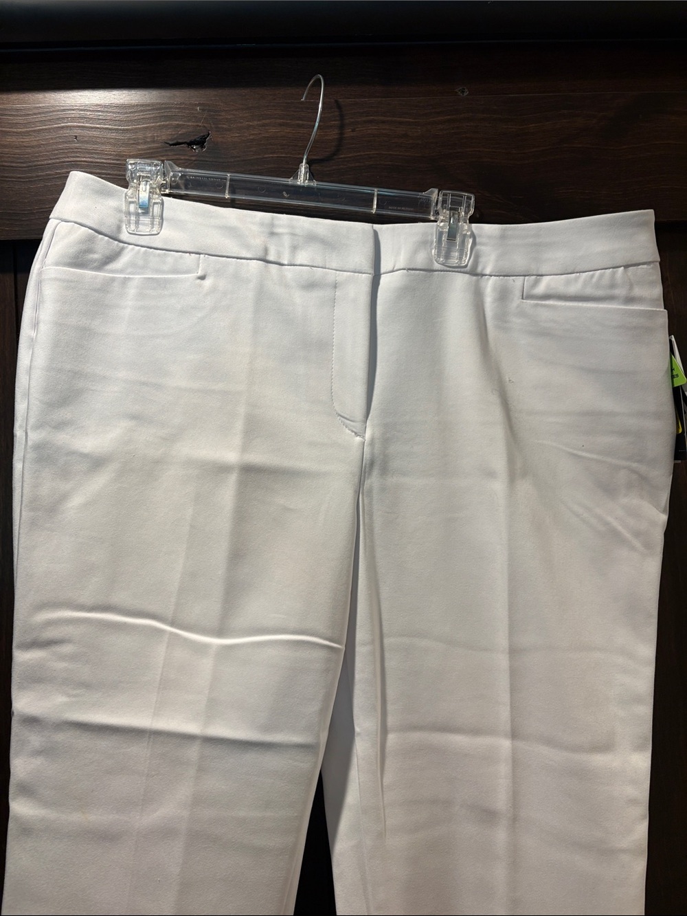 Investments White Cropped Pants - Picture 4 of 4